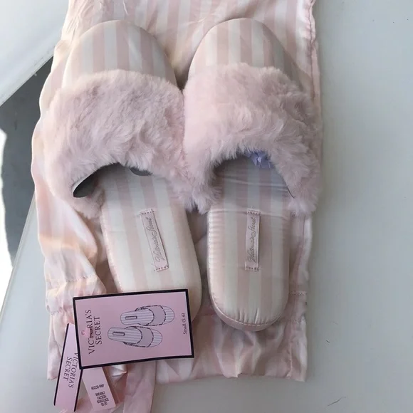 Victoria Secret Brand New with Tags Pinstripe Satin Sleepers. Small - Picture 4 of 9